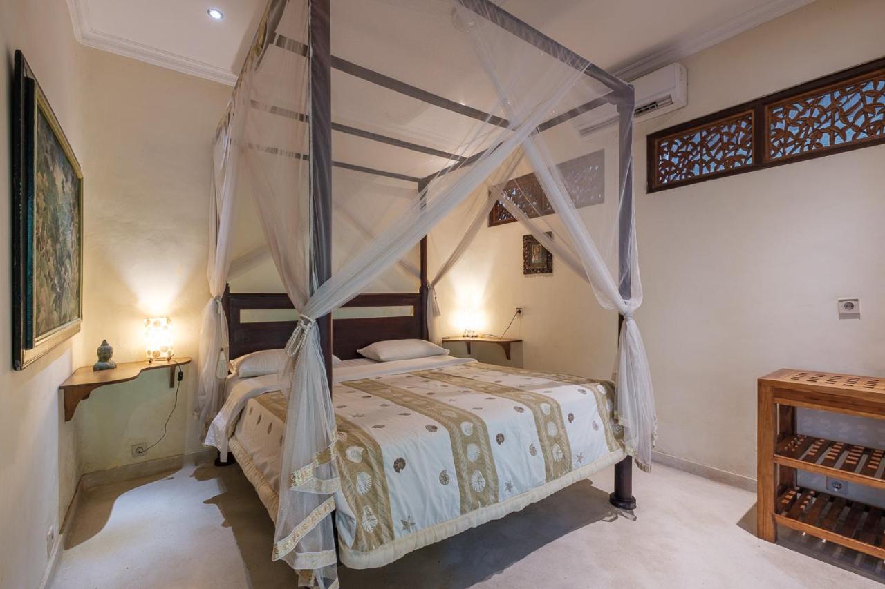 White Lotus Oasis Hotel Ubud  Bagian luar foto