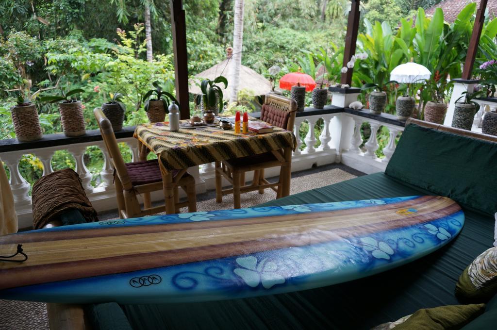 White Lotus Oasis Hotel Ubud  Ruang foto