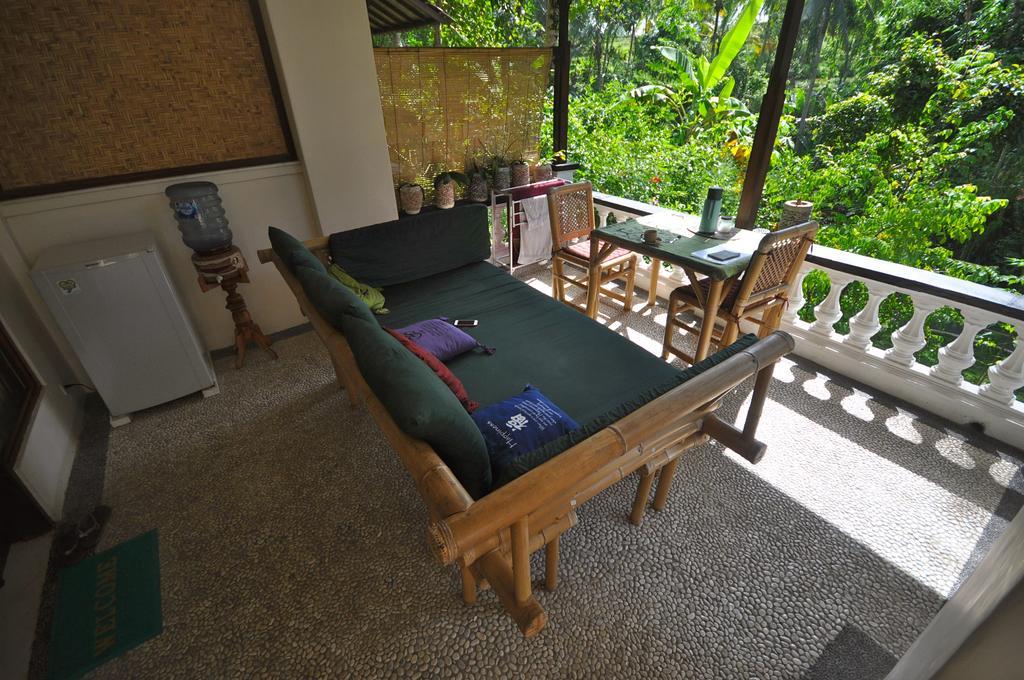 White Lotus Oasis Hotel Ubud  Bagian luar foto