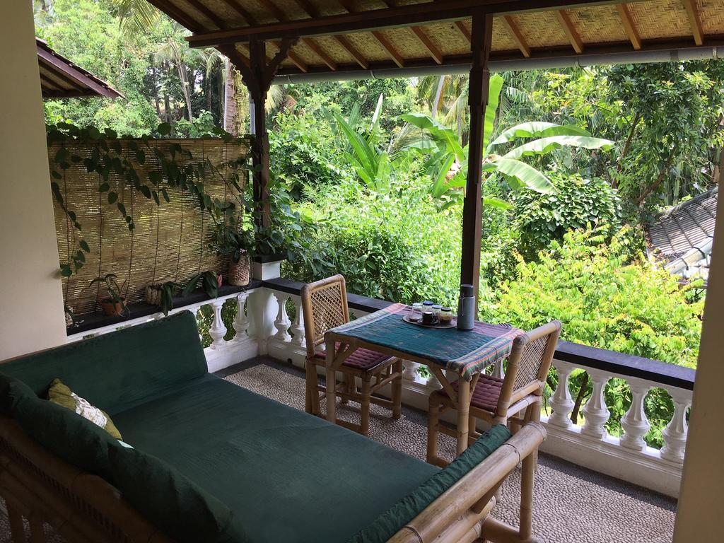 White Lotus Oasis Hotel Ubud  Bagian luar foto