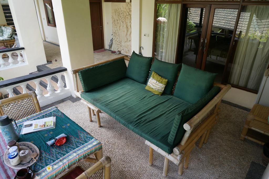 White Lotus Oasis Hotel Ubud  Bagian luar foto